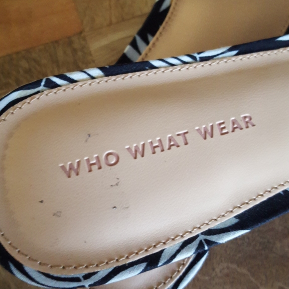 Sandals - Picture 3 of 5